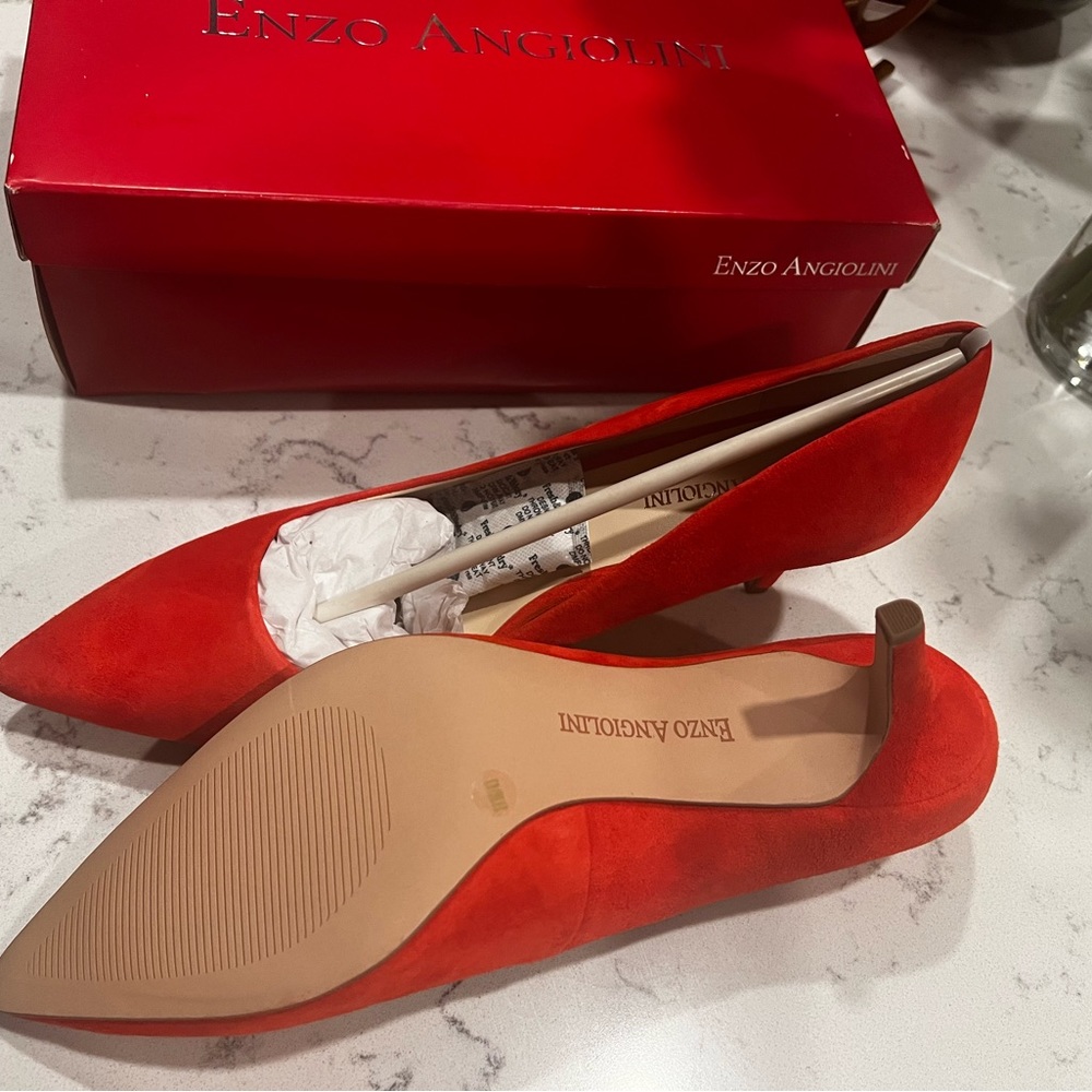 ENZO ANGIOLINI Dania Pump, orange suede pointed toe and 2 1/2 inch heel.